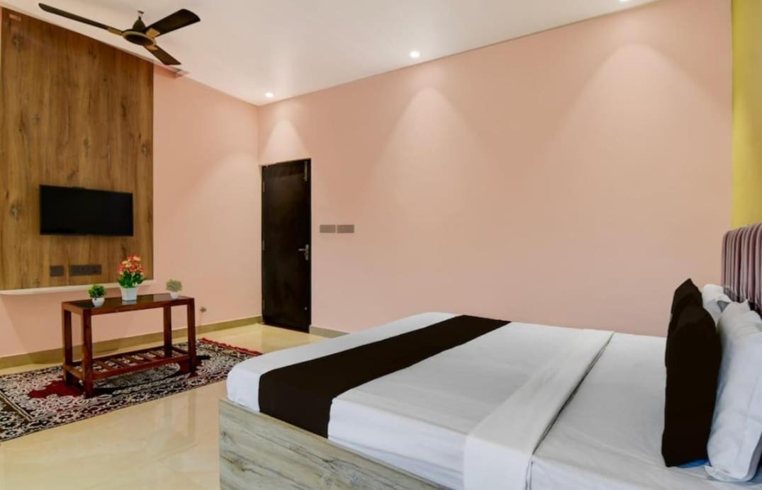 Photo of Bedroom in Bhubaneshwar