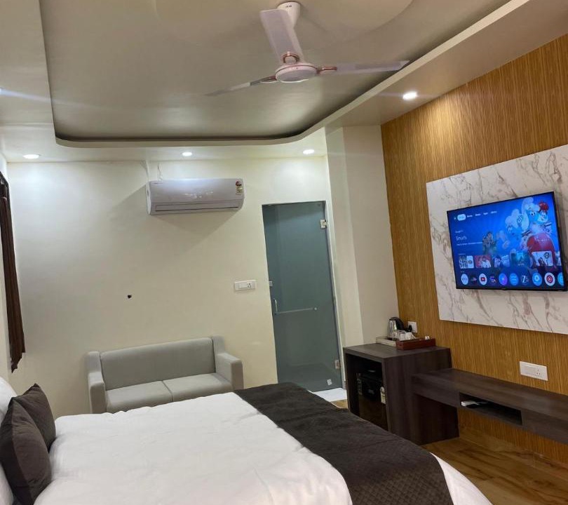 Photo of Bedroom in Alambagh