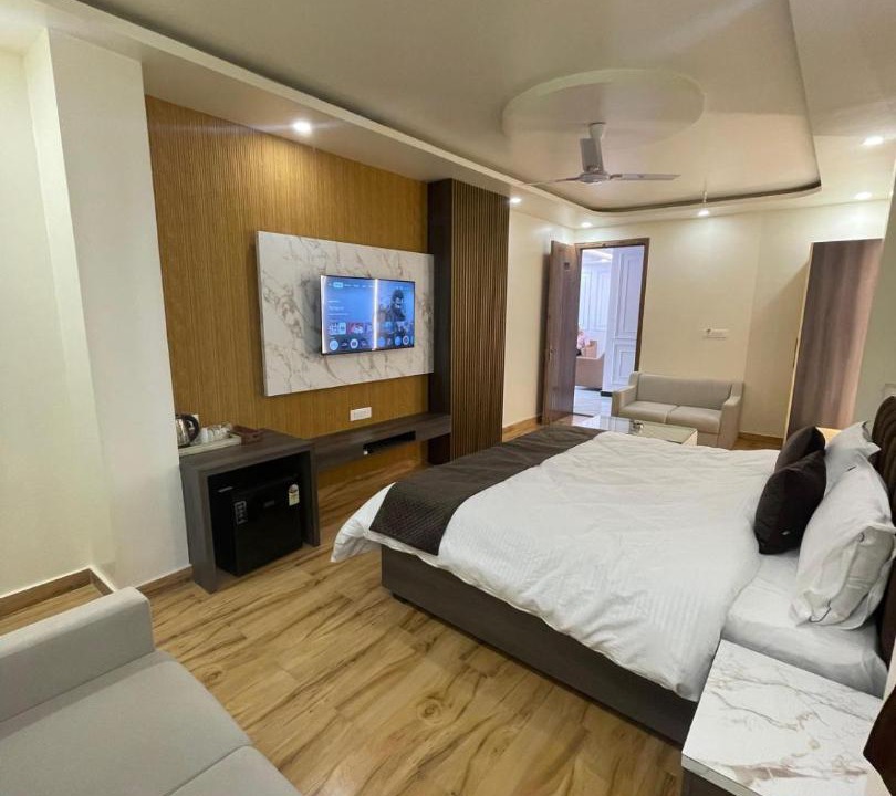 Photo of Bedroom in Alambagh