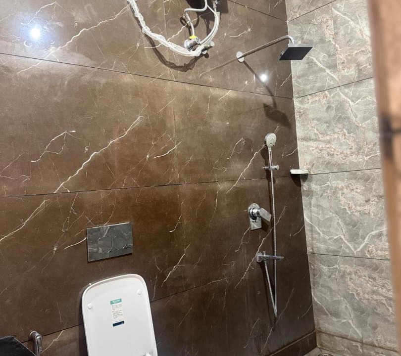 Photo of Bathroom in Lansdowne