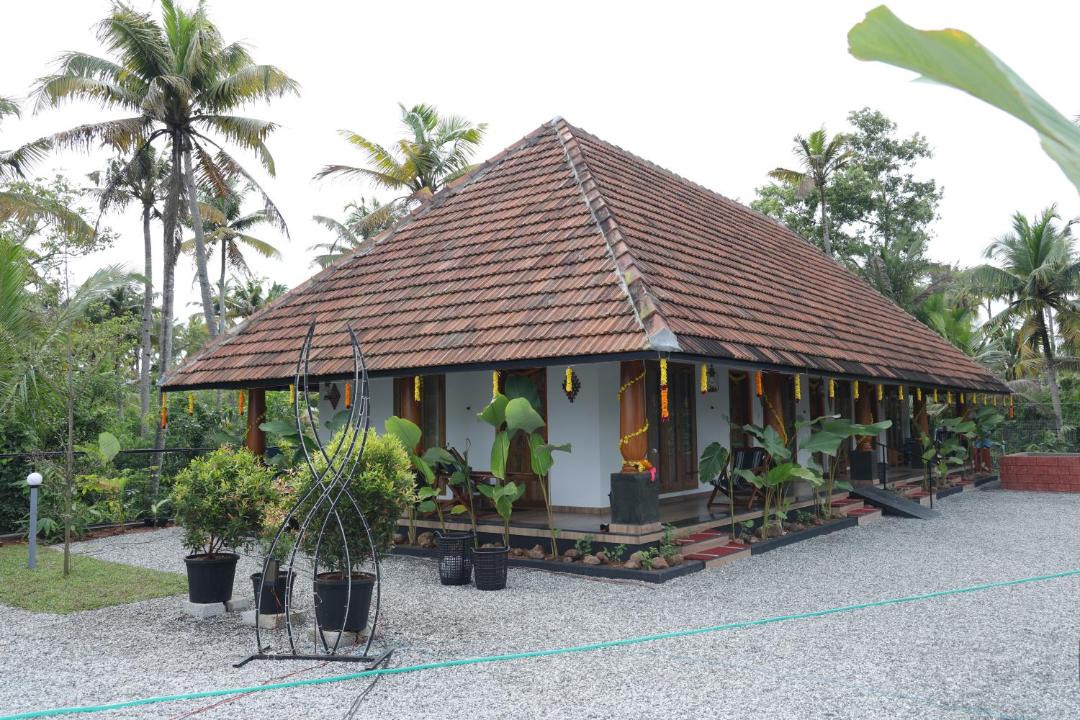 Photo of Others in Munroe Island
