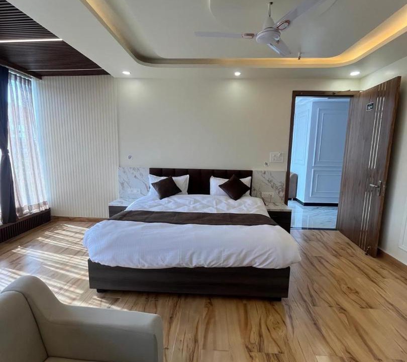 Photo of Bedroom in Alambagh