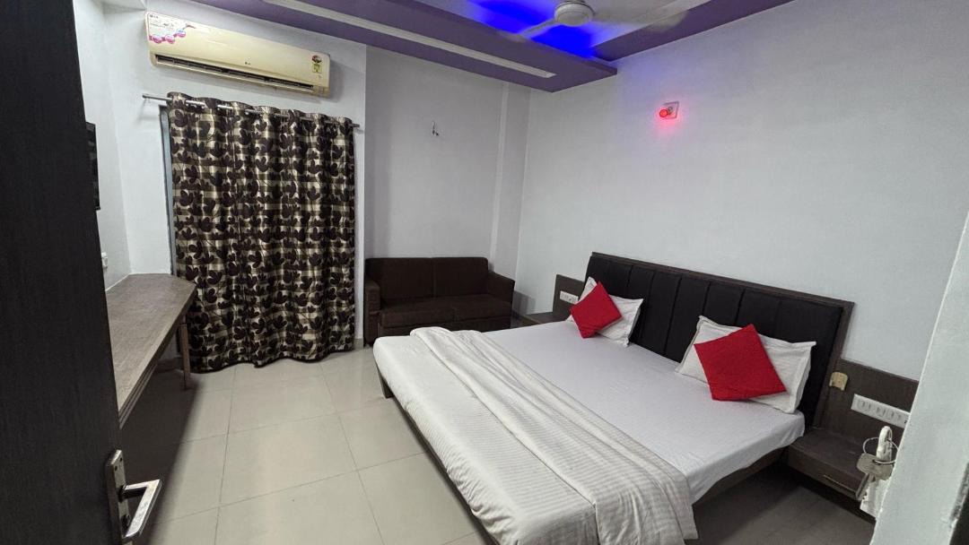 Photo of Bedroom in Ambaji