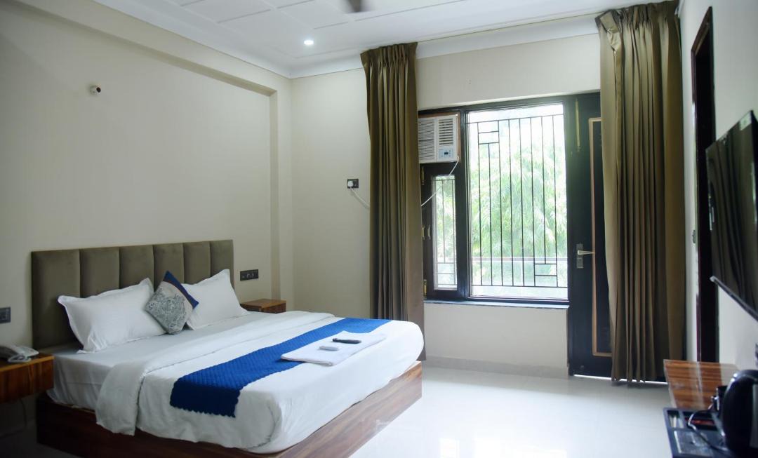Photo of Bedroom in Sector 70