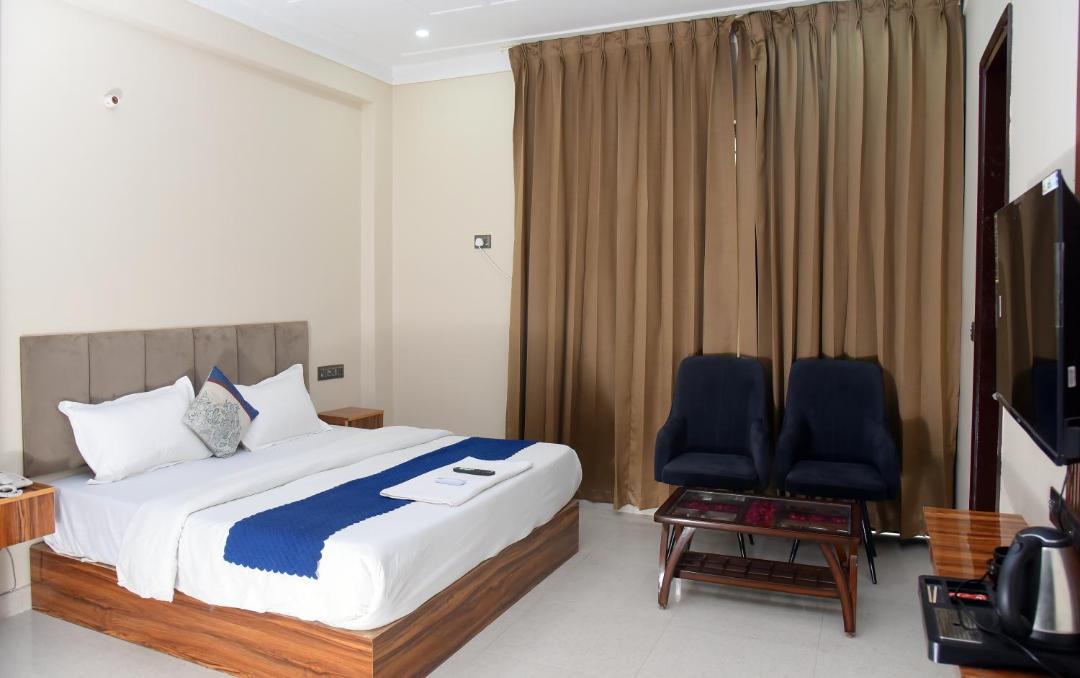 Photo of Bedroom in Sector 70