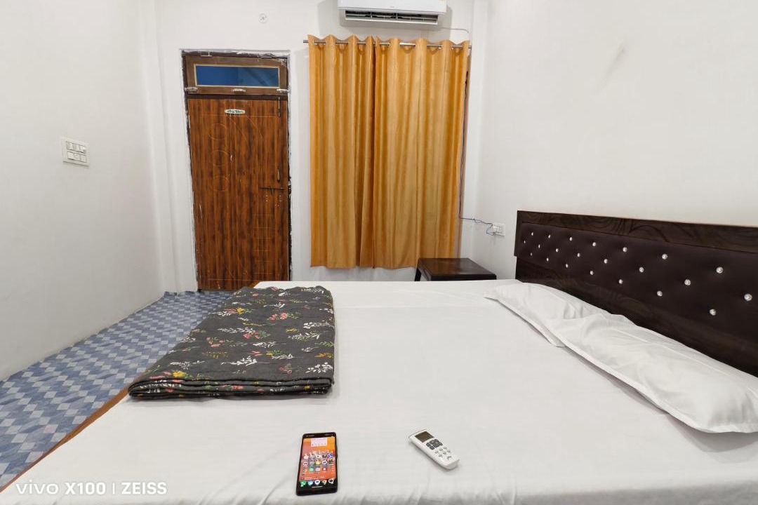 Photo of Bedroom in Phulpur