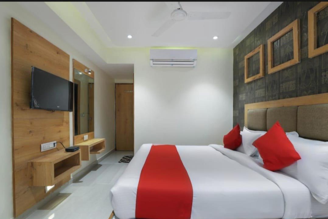 Photo of Bedroom in Vadodara