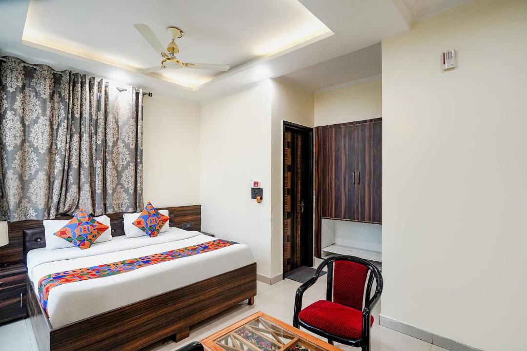 Photo of Bedroom in Sector 70