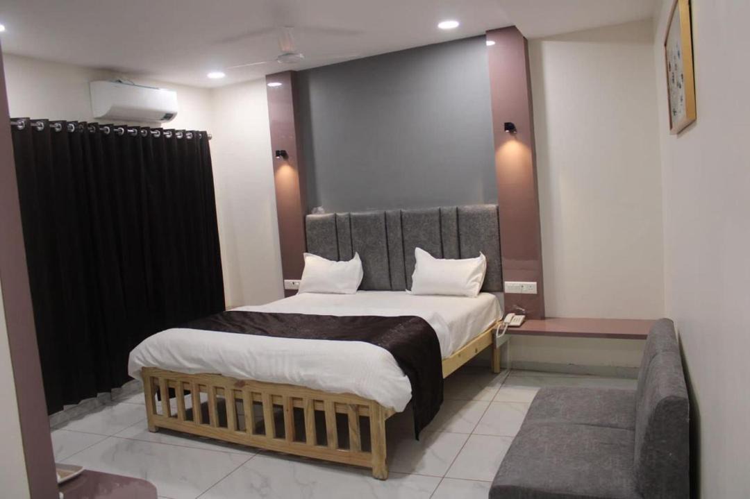 Photo of Bedroom in Khattalwada