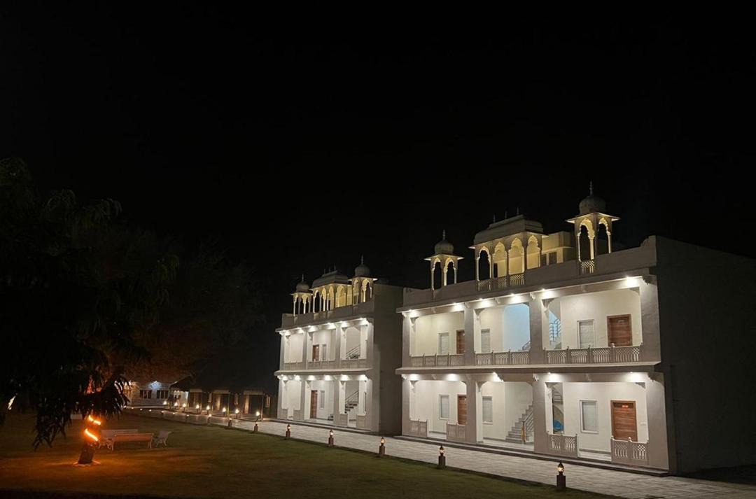 Photo of Buildings in Kalwad Kalan and Khurd