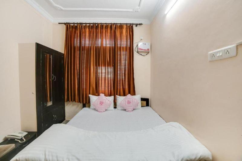 Photo of Bedroom in Tapovan