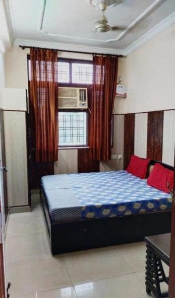 Photo of Bedroom in Tapovan