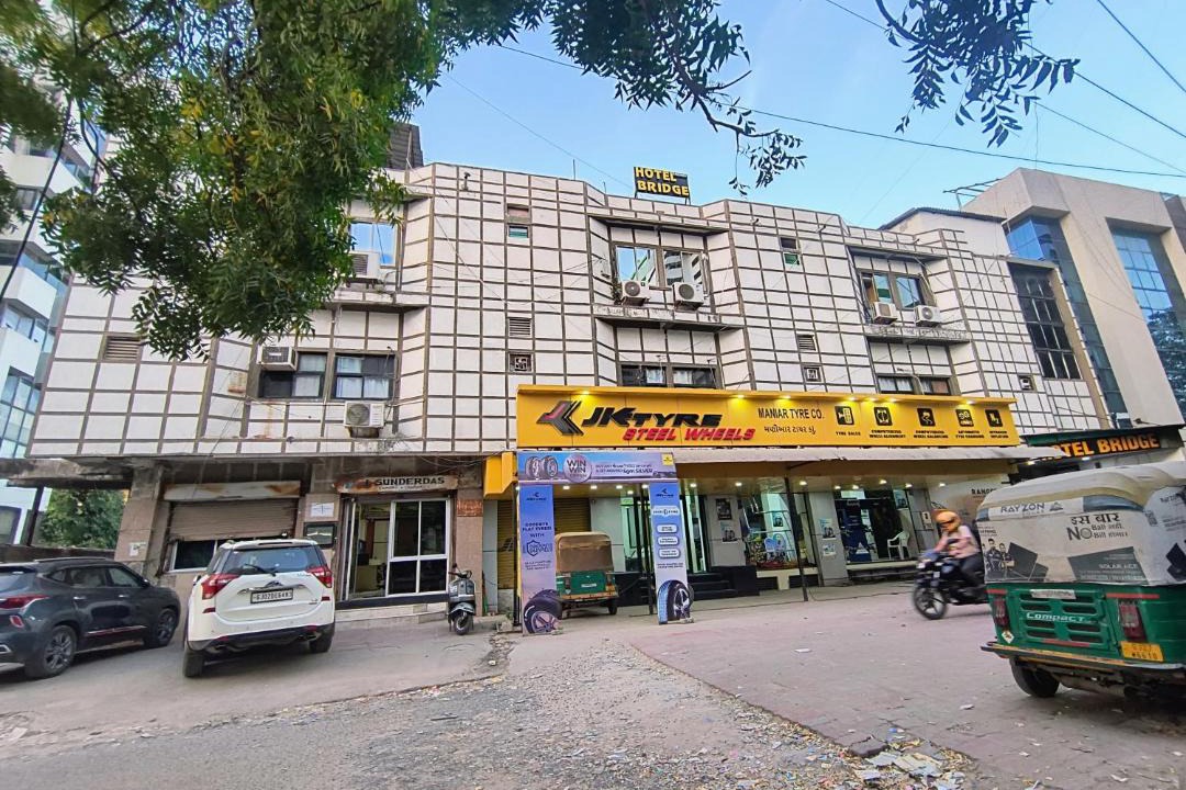 Photo of Buildings in Ellis Bridge