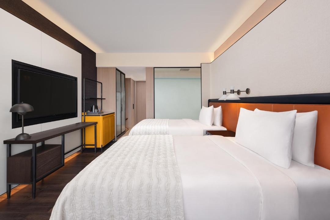 Photo of Bedroom in Satellite
