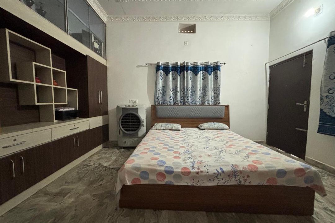 Photo of Bedroom in Deoghar