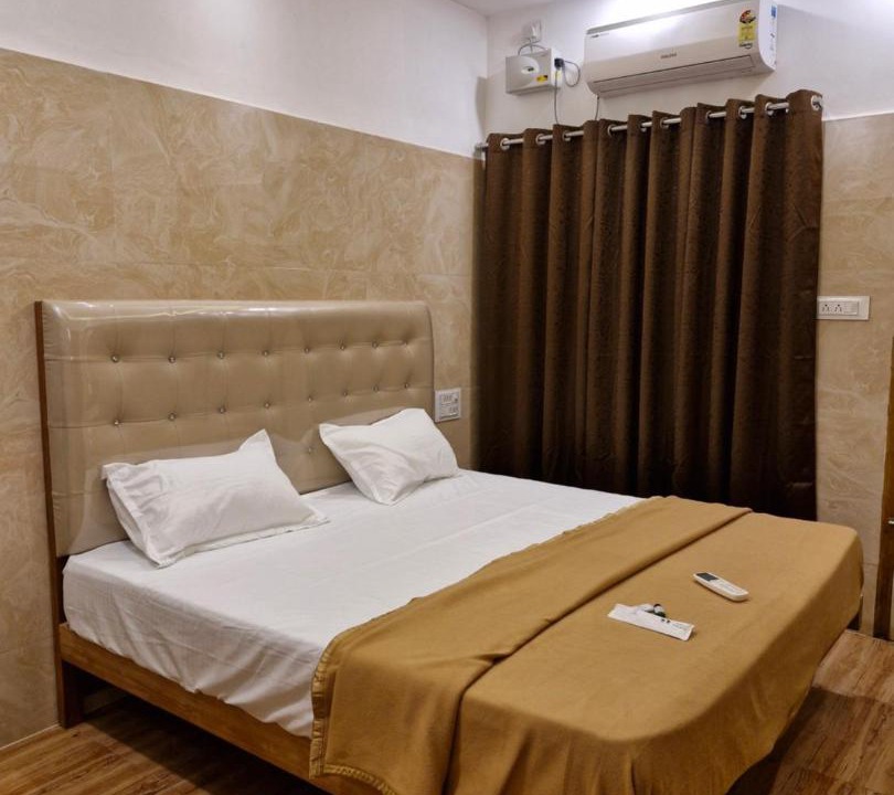 Photo of Bedroom in Courtallam