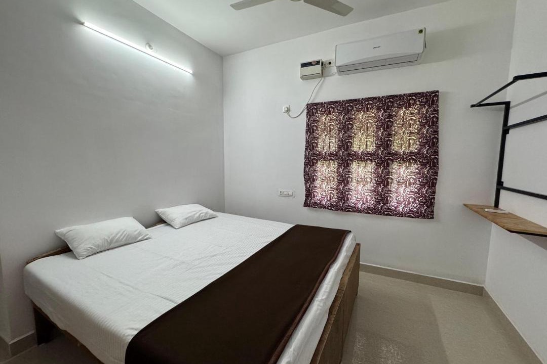 Photo of Bedroom in Velankanni