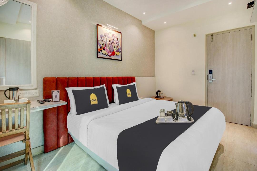 Photo of Bedroom in Alambagh