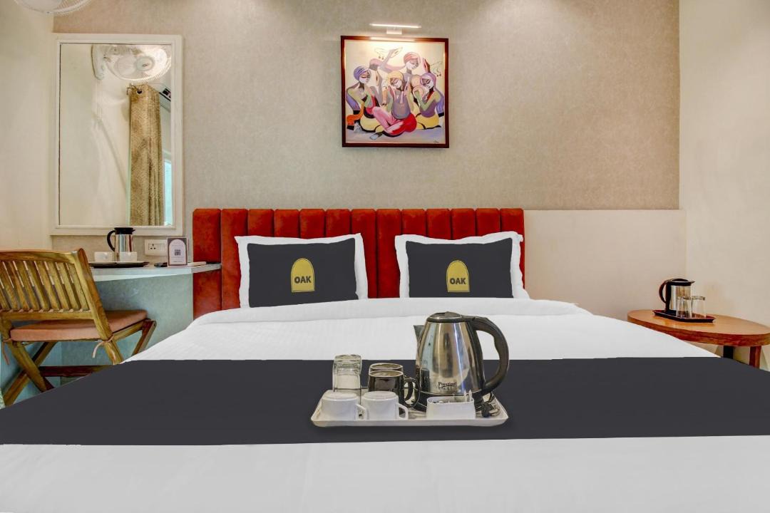 Photo of Bedroom in Alambagh