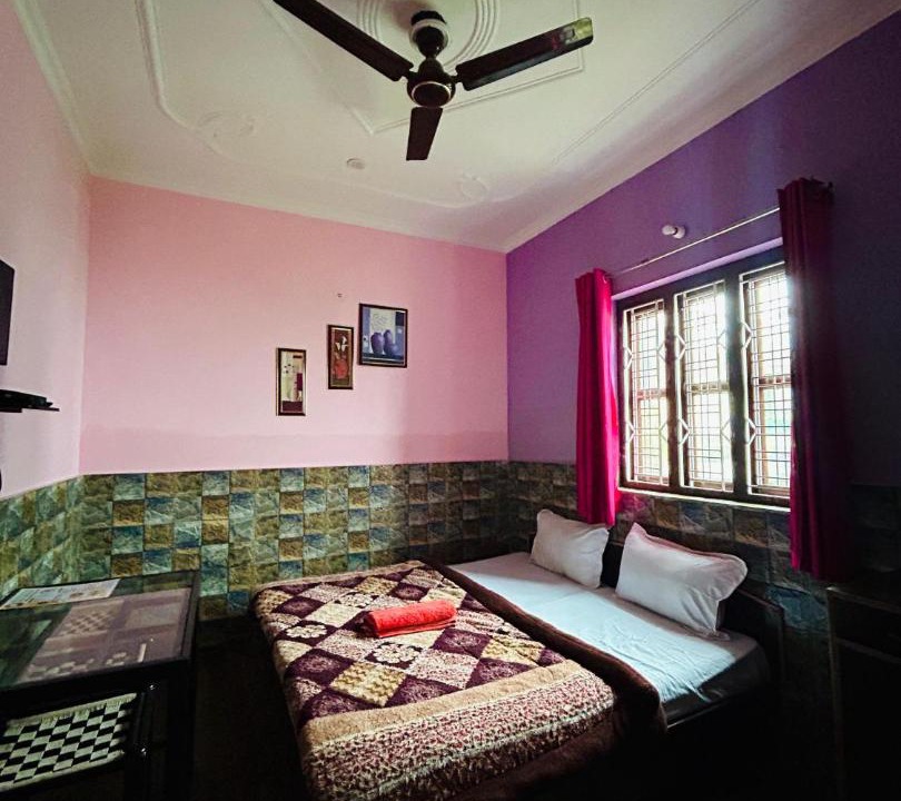 Photo of Bedroom in Lansdowne