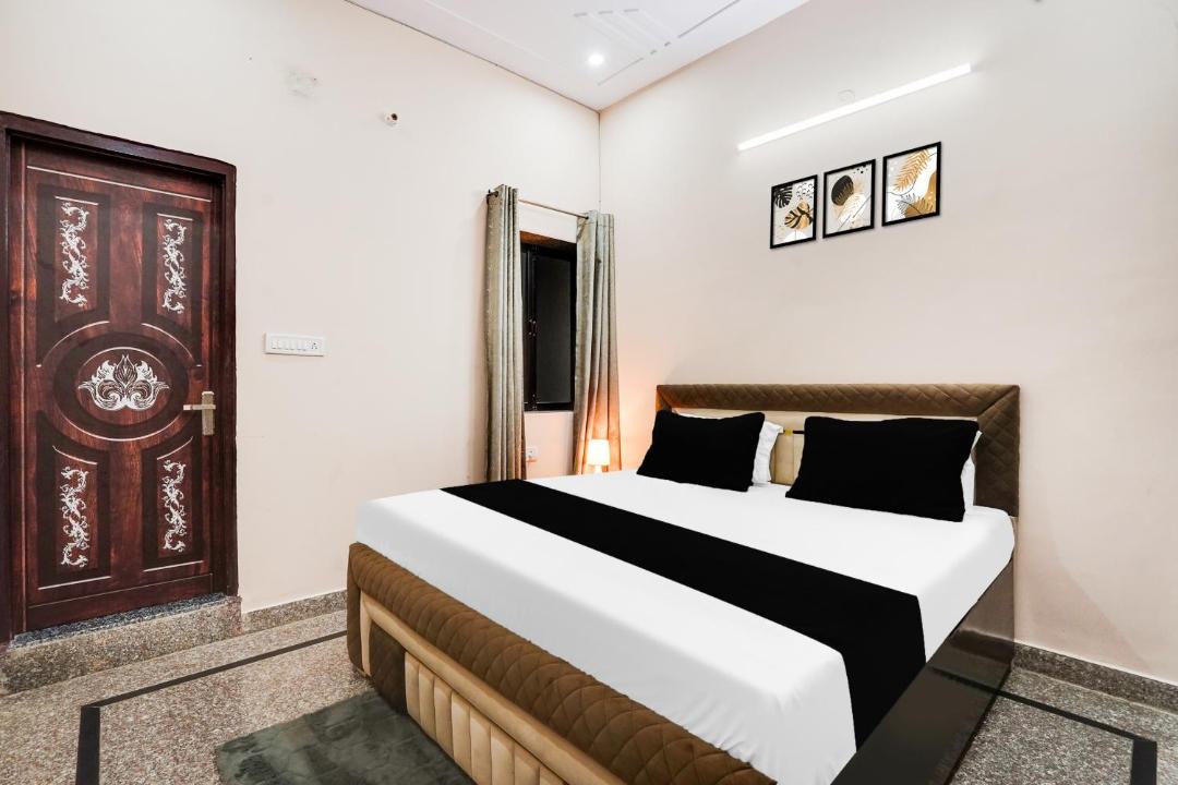 Photo of Bedroom in Tonk Road