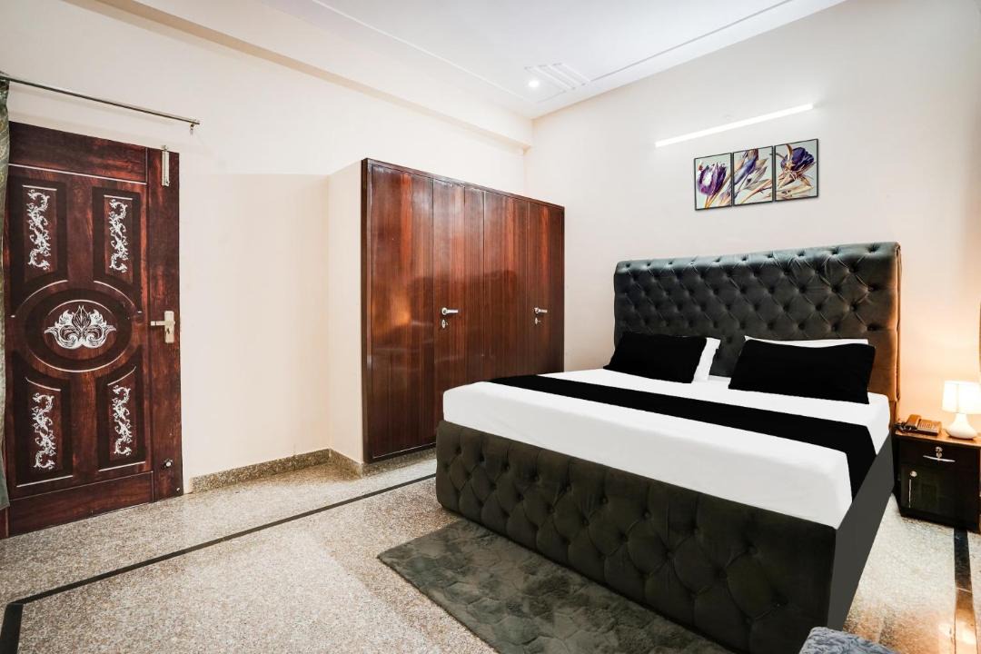 Photo of Bedroom in Tonk Road