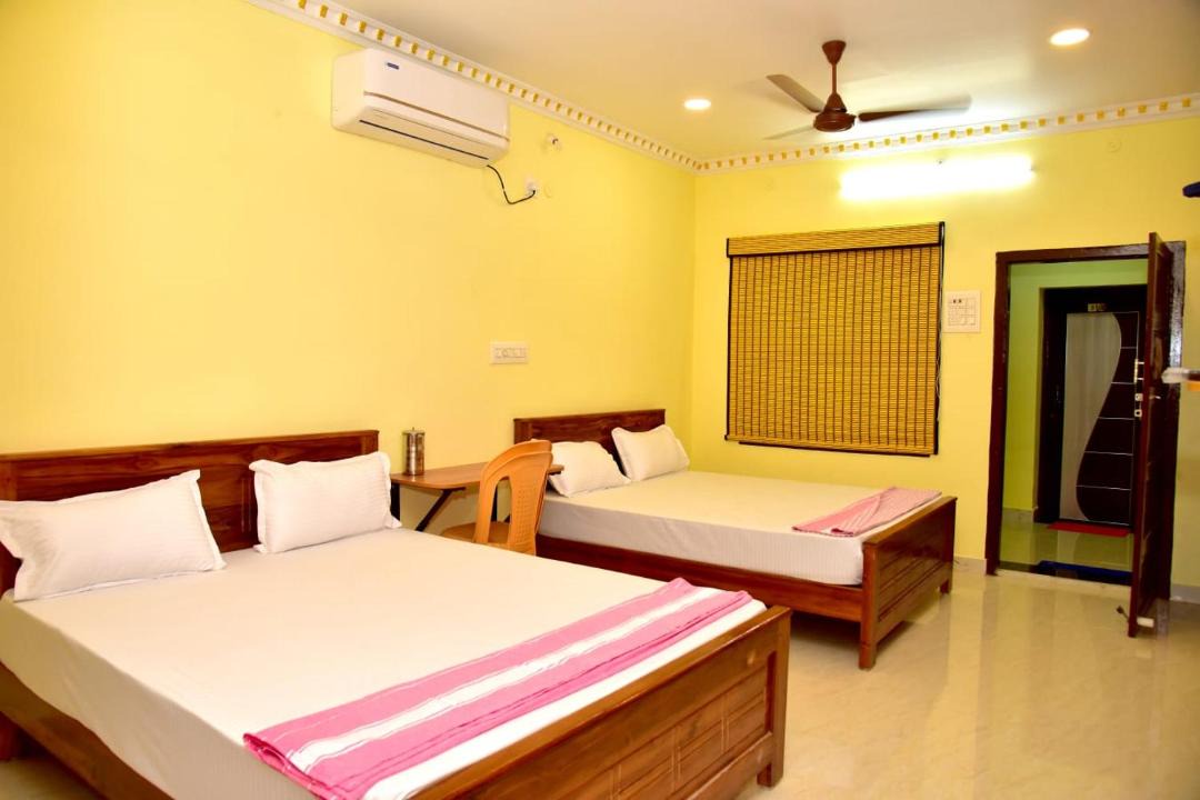 Photo of Bedroom in Tiruchendur