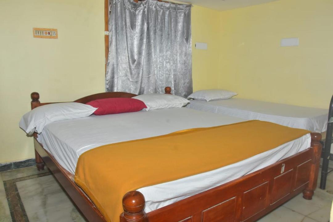 Photo of Bedroom in Thirukadaiyur