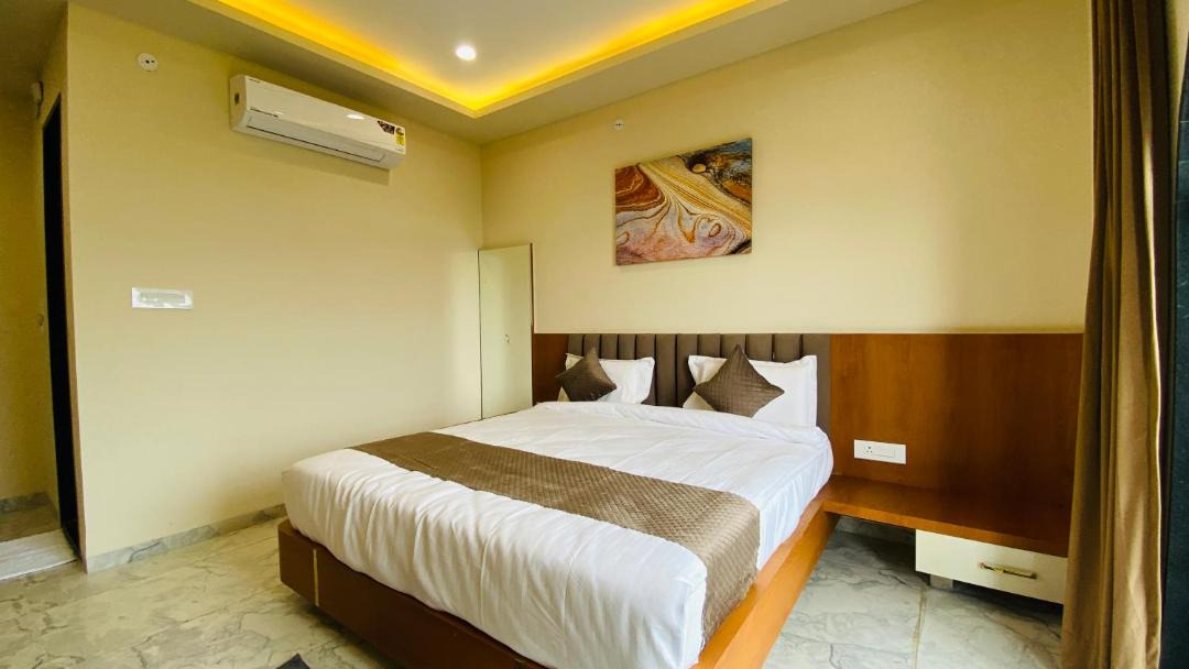 Photo of Bedroom in Dhar