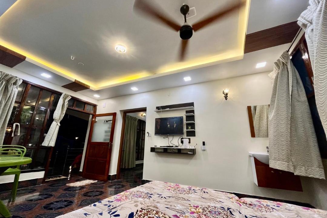Photo of Bedroom in Courtallam