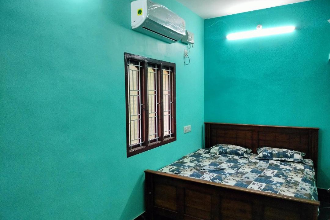 Photo of Bedroom in Tiruchendur