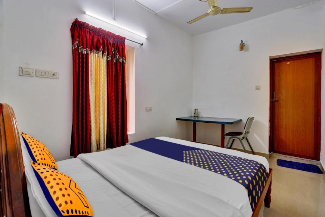 Photo of Bedroom in University of Kerala Senate House Campus