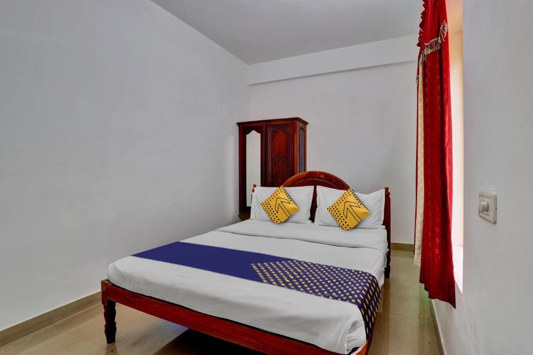 Photo of Bedroom in University of Kerala Senate House Campus