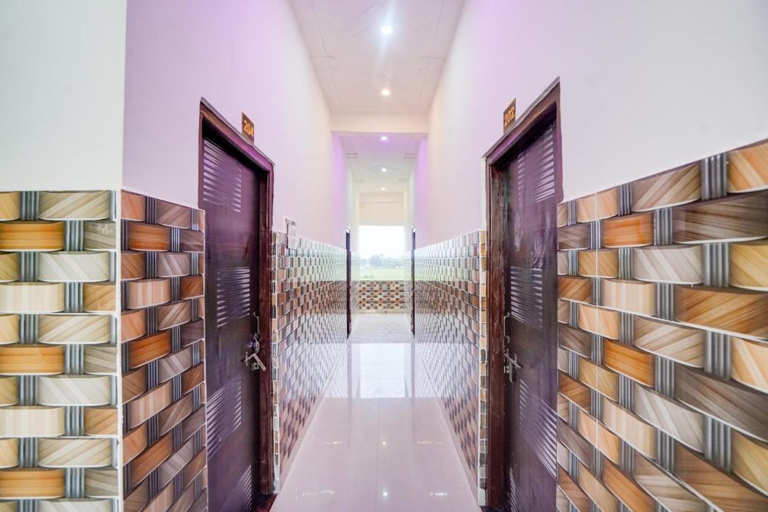 Photo of Bathroom in Patti