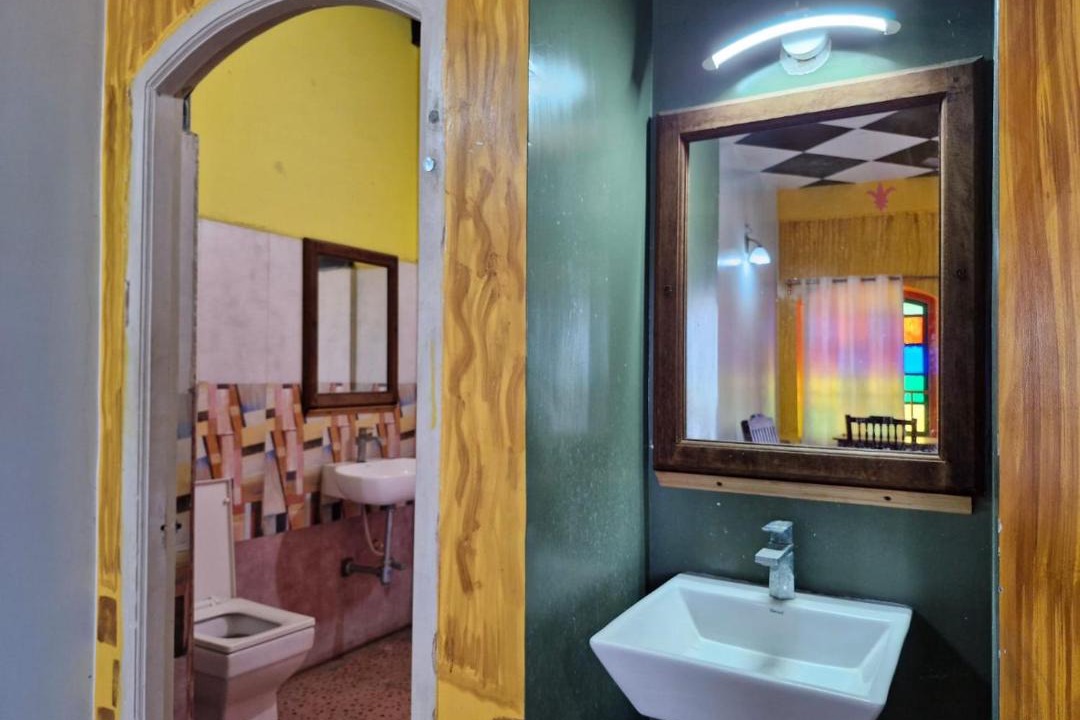 Photo of Bathroom in White Town