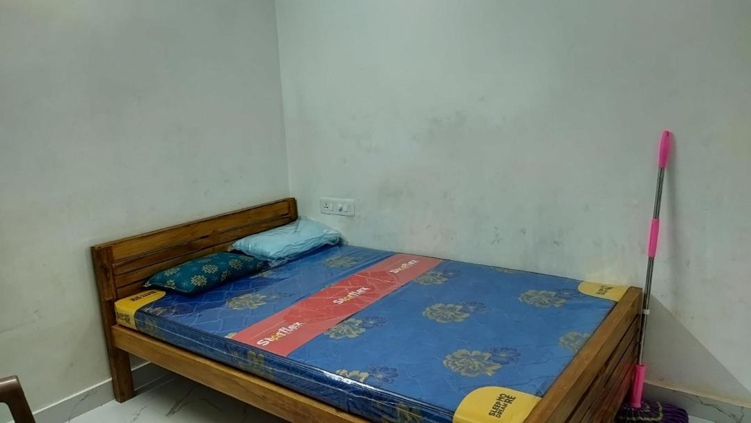 Photo of Bedroom in Venganoor