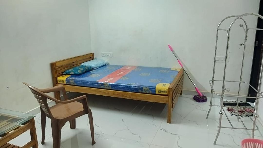 Photo of Bedroom in Venganoor