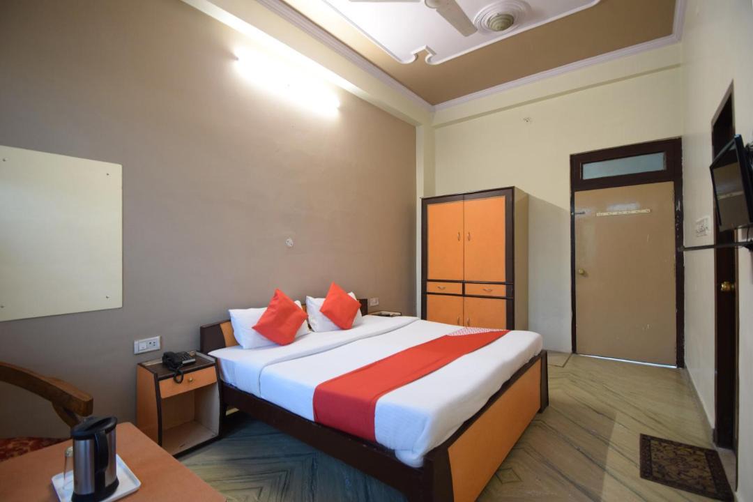 Photo of Bedroom in Raja Park