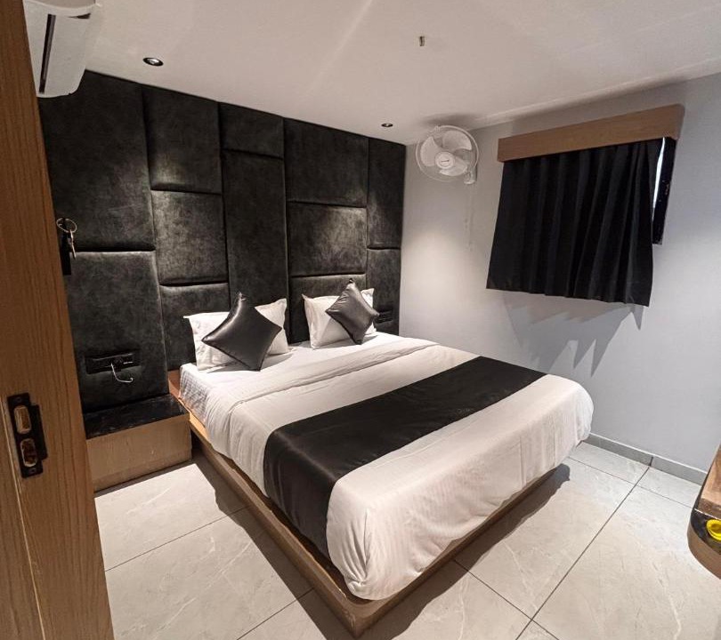 Photo of Bedroom in Navrangpura