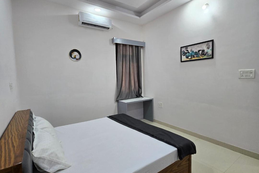 Photo of Bedroom in Jabalpur