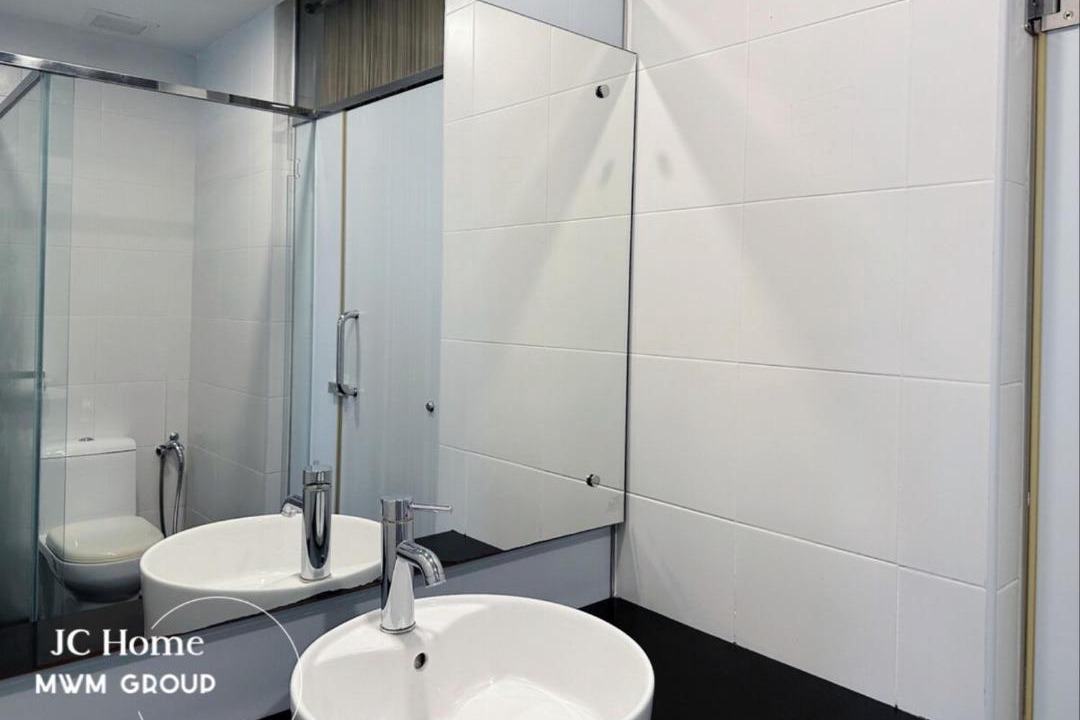 Photo of Bathroom in The Strand