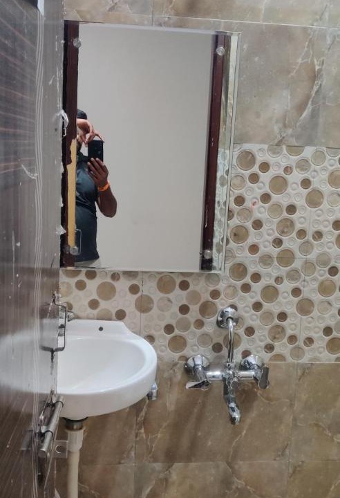 Photo of Bathroom in Alambagh