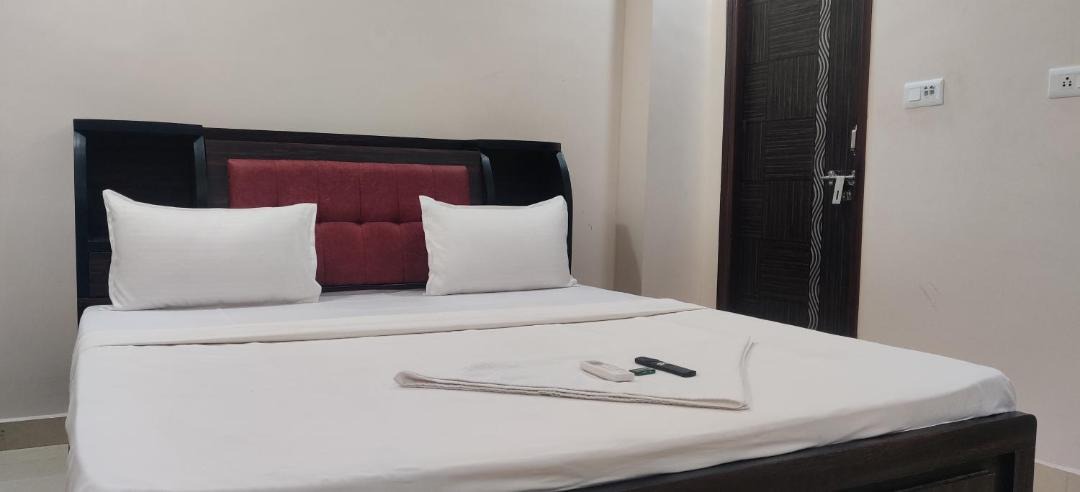 Photo of Bedroom in Alambagh
