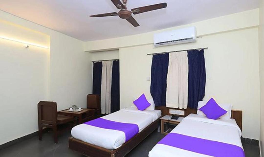 Photo of Bedroom in Daulatabad