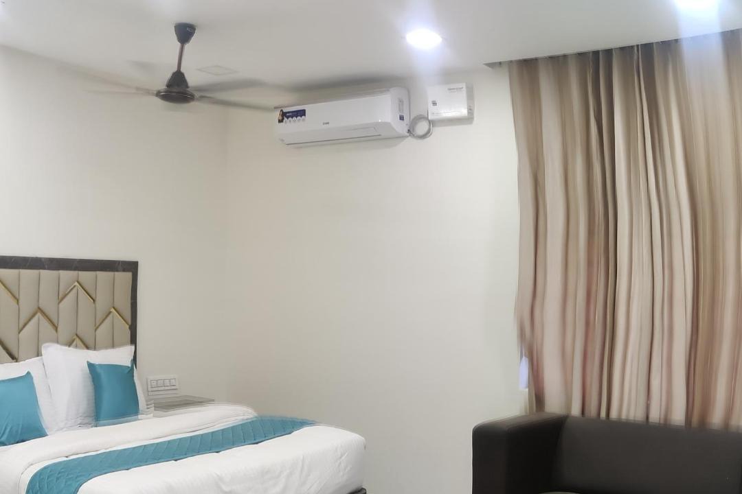 Photo of Bedroom in Velankanni