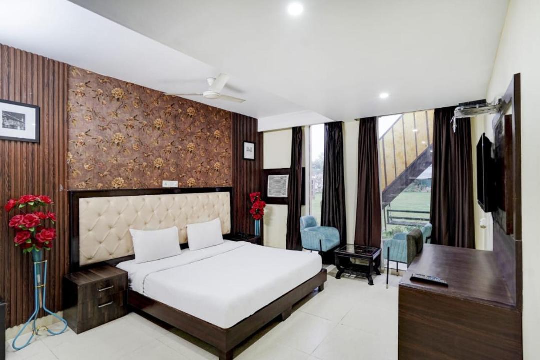 Photo of Bedroom in IMT Manesar