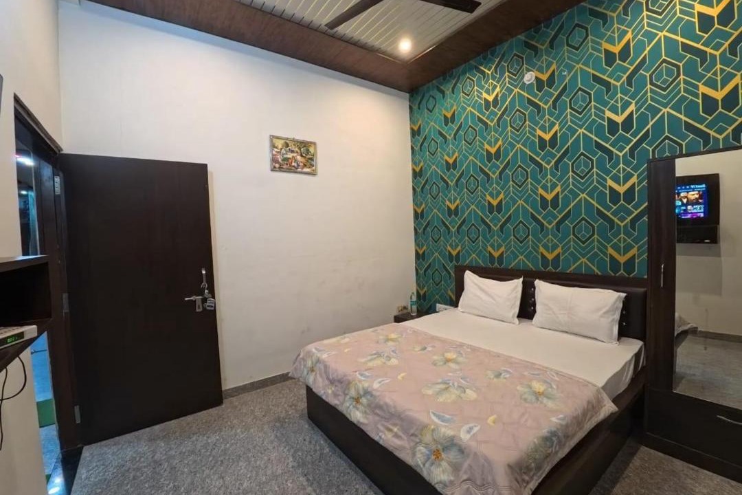 Photo of Bedroom in Khatu