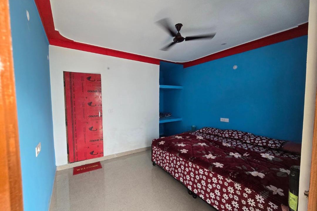 Photo of Bedroom in Narainkoti