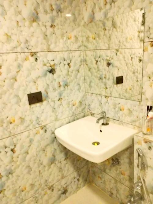 Photo of Bathroom in Rajpipla