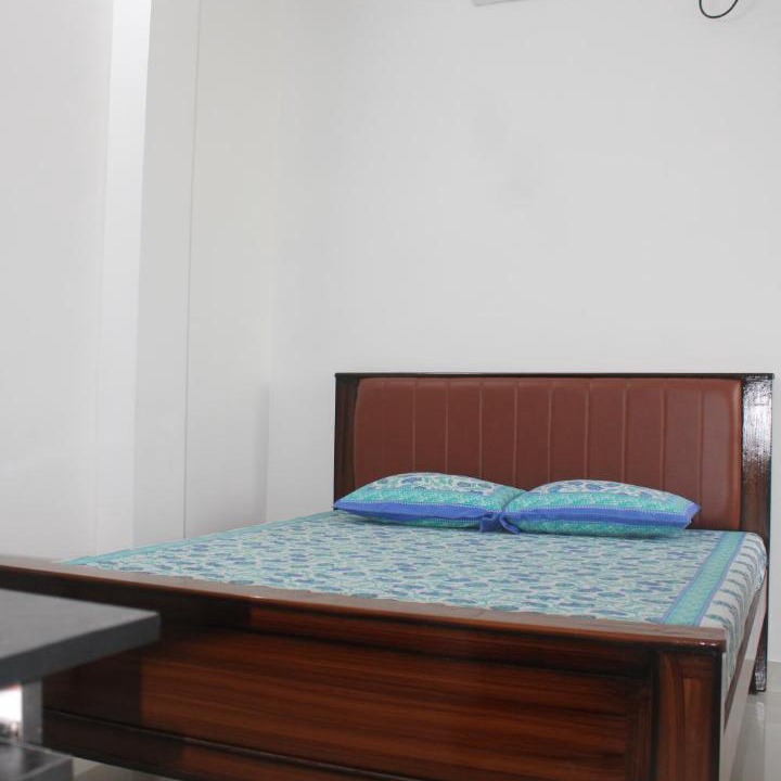 Photo of Bedroom in Tiruchendur